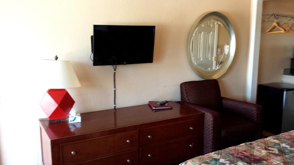 Executive Inn & Suites Lakeview Ruang foto