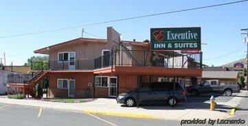 Executive Inn & Suites Lakeview Bagian luar foto