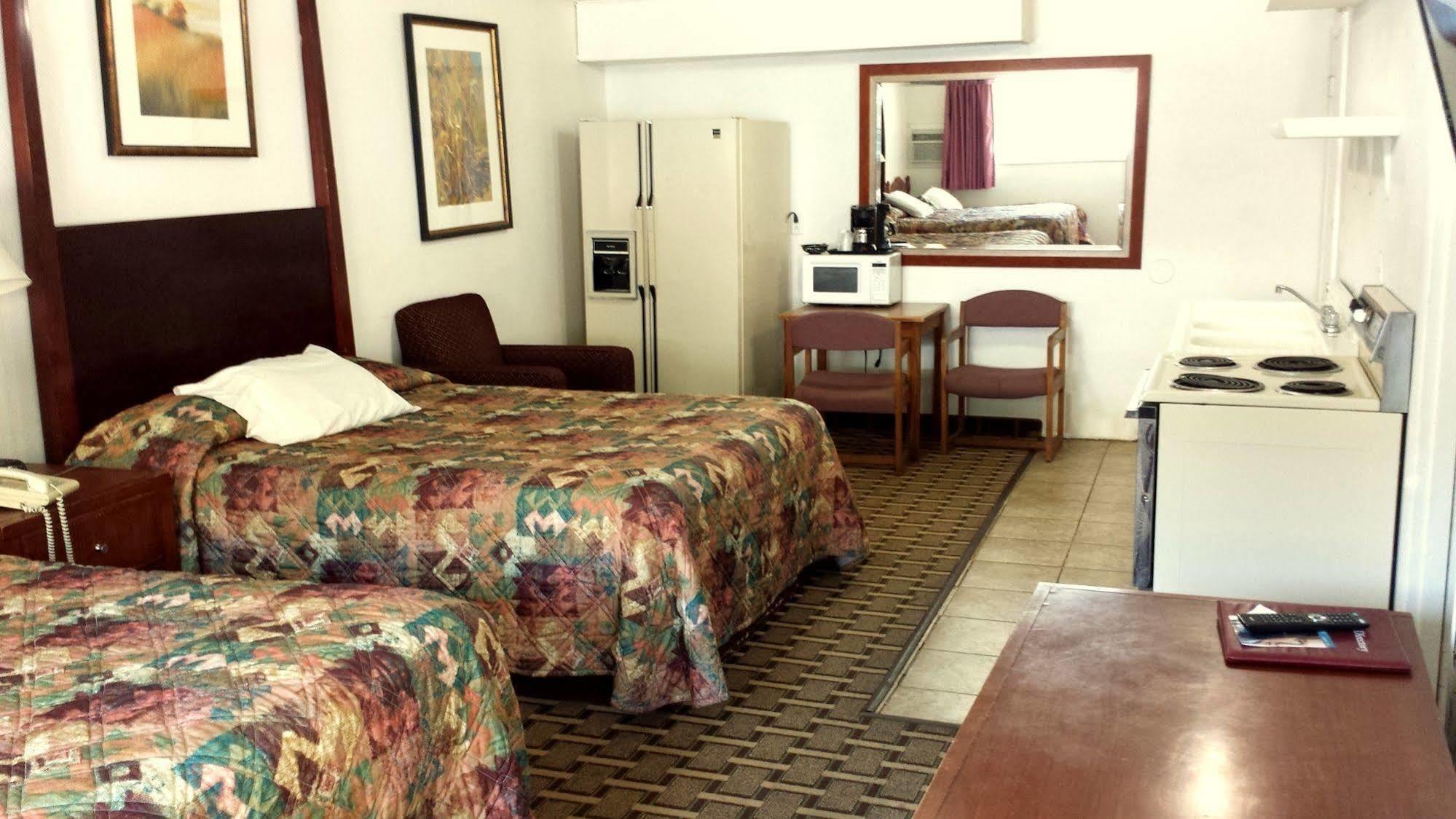 Executive Inn & Suites Lakeview Bagian luar foto