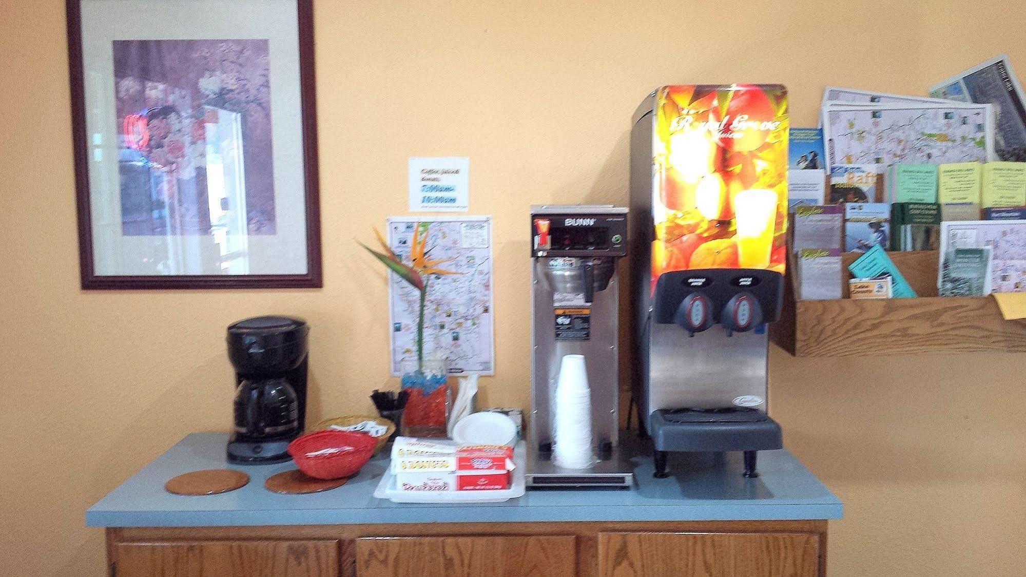 Executive Inn & Suites Lakeview Bagian luar foto